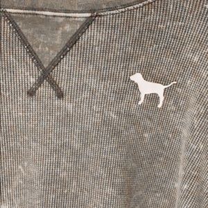 this is a grey-green shade PINK shirt. シ